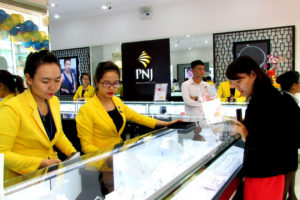 Cập nhật cổ phiếu PNJ - Dịch Covid 19 ảnh hưởng doanh số bán lẻ và biên lợi nhuận