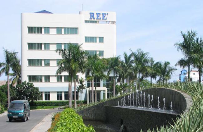 Cập nhật cổ phiếu REE - Điện gió, bất động sản thúc đẩy tăng định giá